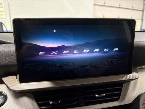 New 2026 Ford Explorer Active image 15