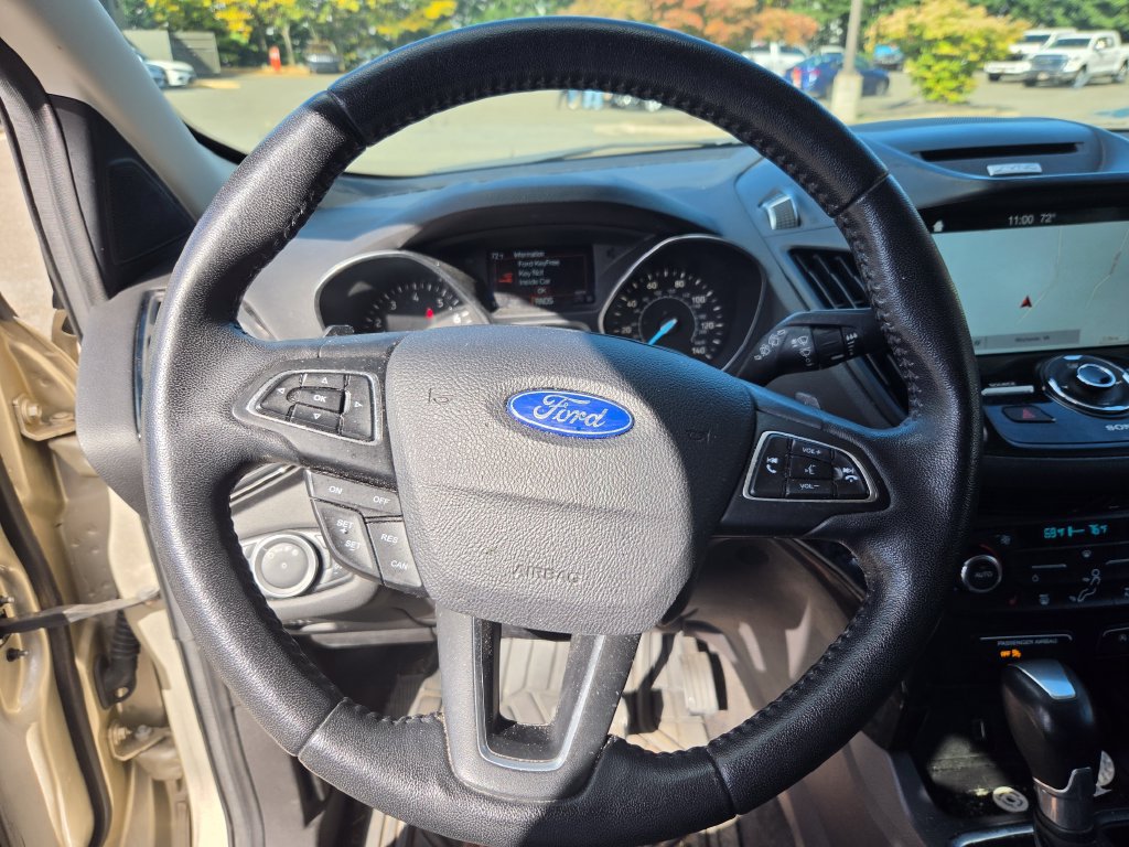 Used 2017 Ford Escape Titanium AWD/4WD image 14