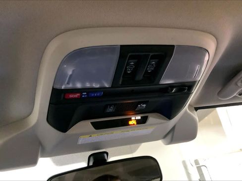 Used 2023 Subaru Crosstrek 2.5i Limited w/ Moonroof Package image 35