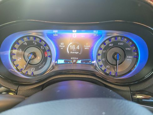 Used 2019 Chrysler 300 S image 11