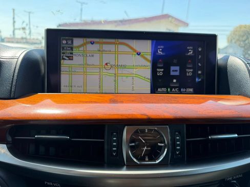 Used 2017 Lexus LX 570 4WD w/ Luxury Package image 31