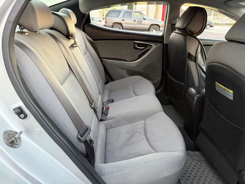 Used 2013 Hyundai Elantra GLS image 18