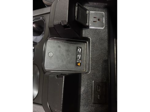 Used 2025 GMC Sierra 1500 AT4 w/ AT4 Premium Package AWD/4WD image 38