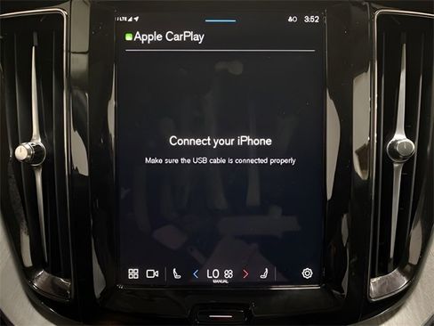 Used 2025 Volvo XC60 B5 Plus image 68