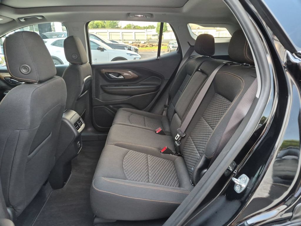 Used 2021 GMC Terrain SLE w/ Driver Convenience Package AWD/4WD image 15