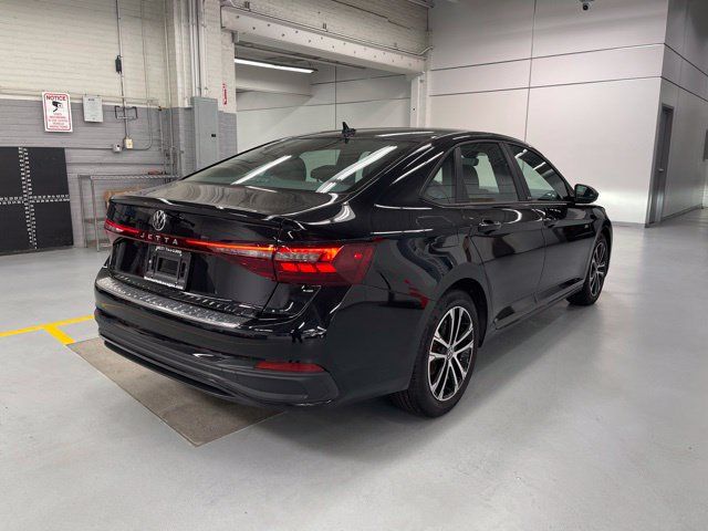 Used 2026 Volkswagen Jetta Sport FWD image 4