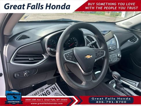 Used 2022 Chevrolet Malibu LT FWD image 13