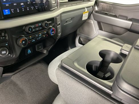 New 2026 Ford F350 XLT w/ XLT Premium Package AWD/4WD image 19