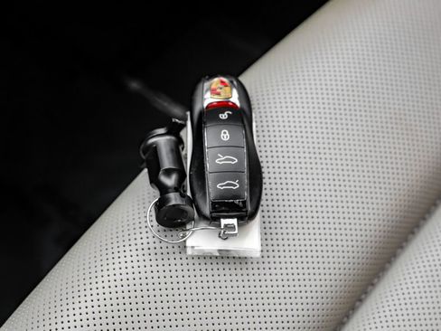 Used 2018 Porsche 718 Boxster S RWD image 55