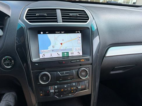 Used 2017 Ford Explorer XLT w/ Equipment Group 202A FWD image 9