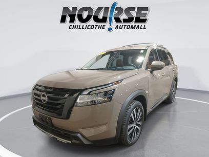 Used 2023 Nissan Pathfinder Platinum w/ Black Appearance Package