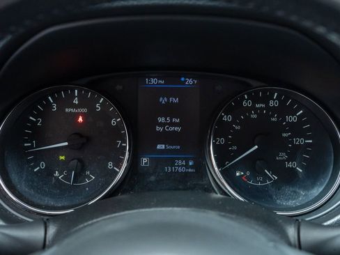 Used 2019 Nissan Rogue SV AWD/4WD image 15