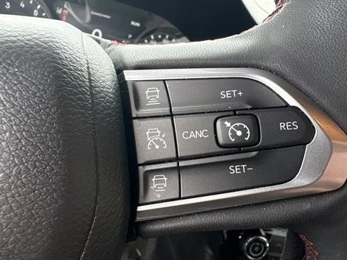 Used 2023 Jeep Compass Trailhawk w/ Sun and Sound Group AWD/4WD image 23