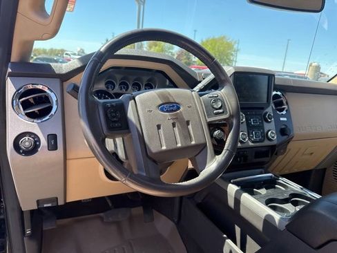 Used 2016 Ford F250 Lariat w/ Lariat Ultimate Package AWD/4WD image 30