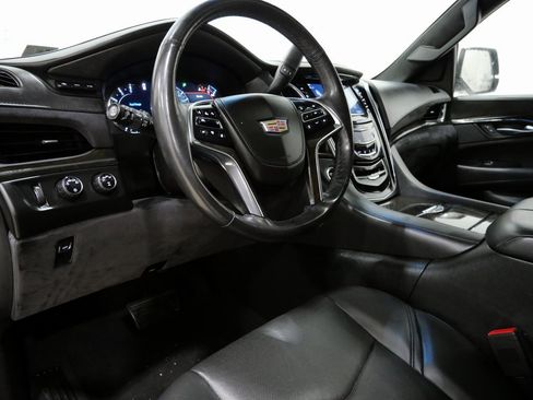 Used 2019 Cadillac Escalade ESV Platinum image 11