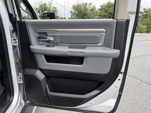 Used 2016 RAM 1500 Classic SLT AWD/4WD image 28
