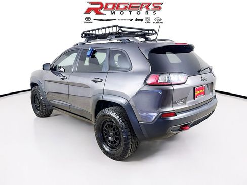 Used 2019 Jeep Cherokee Trailhawk AWD/4WD image 6