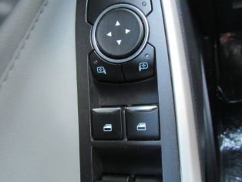 Used 2021 Ford Explorer XLT w/ Equipment Group 202A image 38