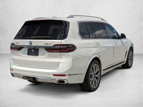 Used 2026 BMW X7 xDrive40i image 2