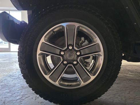 Used 2021 Jeep Wrangler Unlimited Sahara image 25