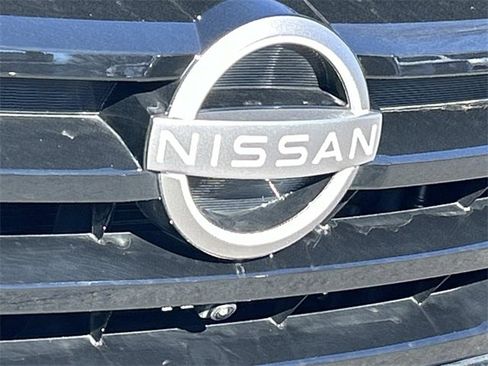 Used 2024 Nissan Pathfinder Platinum image 11