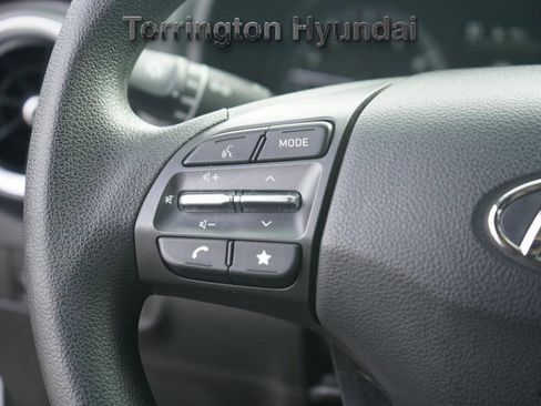 Certified 2022 Hyundai Kona SE image 14