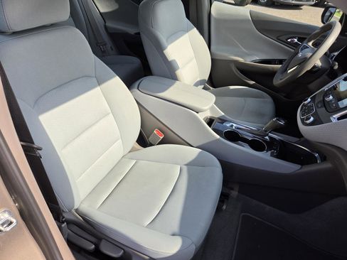 Used 2020 Chevrolet Malibu LT FWD image 9