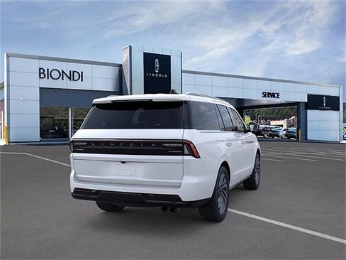 New 2025 Lincoln Navigator Reserve AWD/4WD image 8