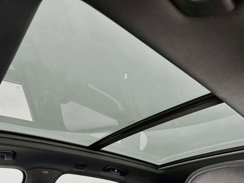 Certified 2024 Porsche Cayenne AWD/4WD image 22