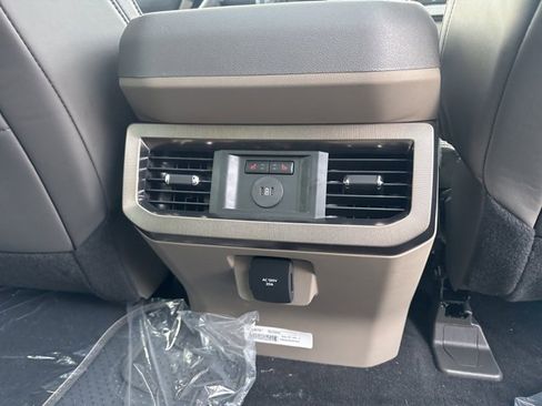 New 2026 Ford F450 Platinum w/ Platinum Plus Package image 21