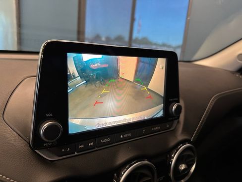 Used 2020 Nissan Sentra SV FWD image 12