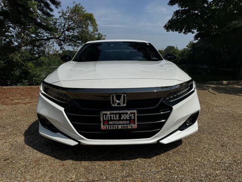 Used 2022 Honda Accord Sport image 13