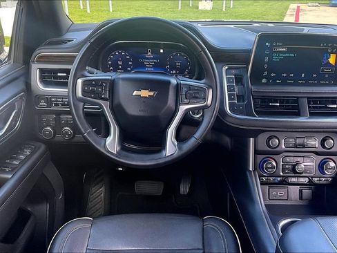 Used 2023 Chevrolet Tahoe Premier AWD/4WD image 7