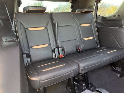 Used 2022 GMC Yukon AT4 image 31