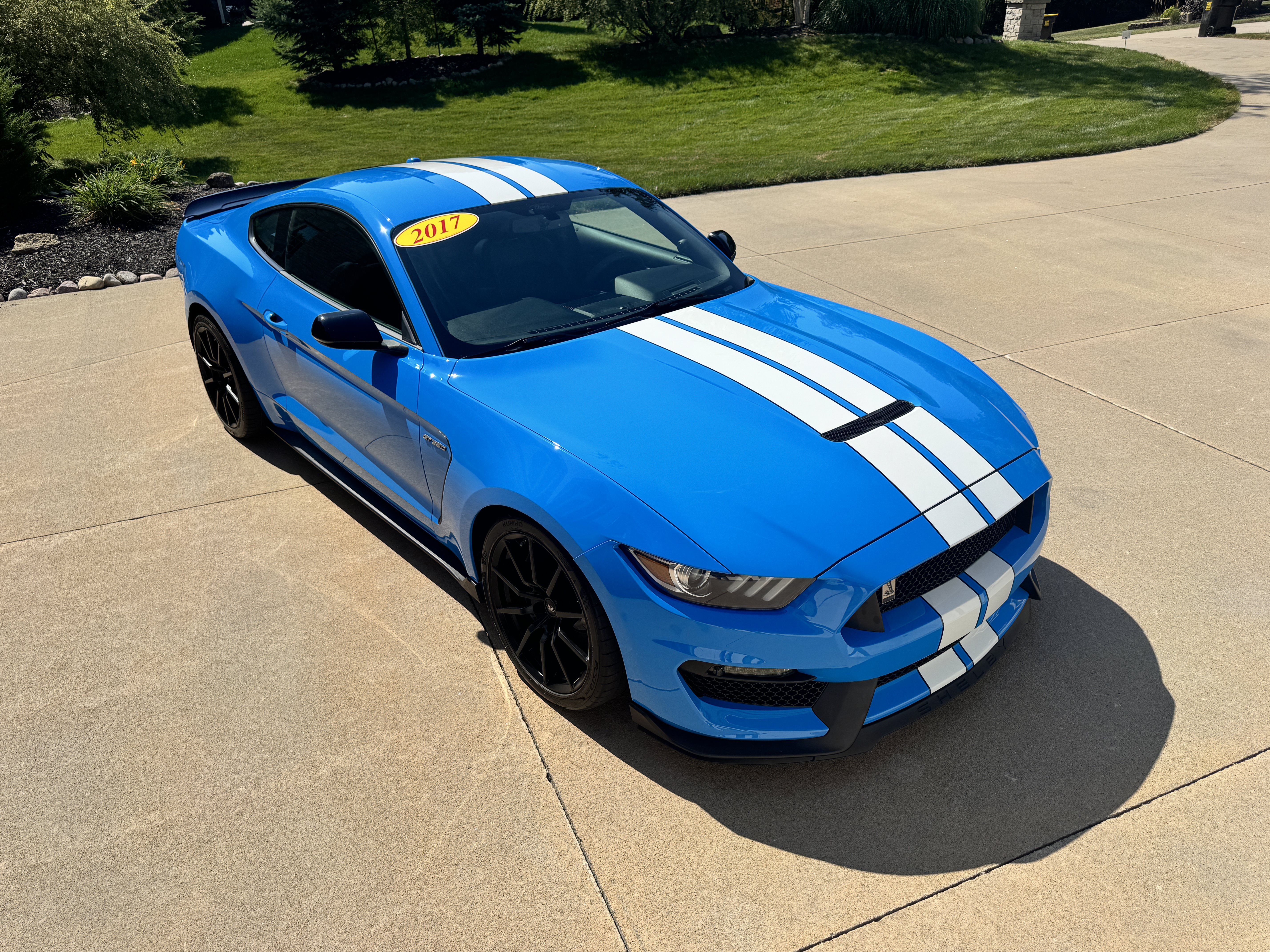 Used 2017 Ford Mustang Shelby GT350 RWD image 30