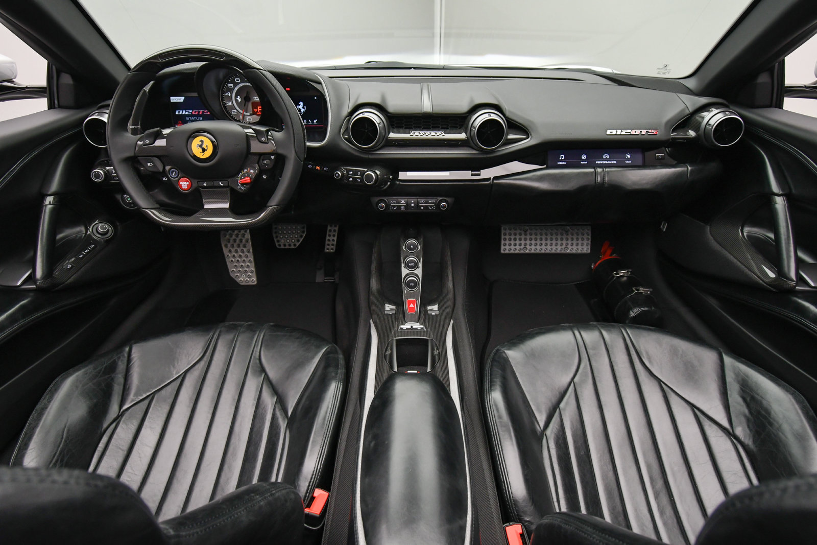 Used 2022 Ferrari 812 GTS RWD image 14