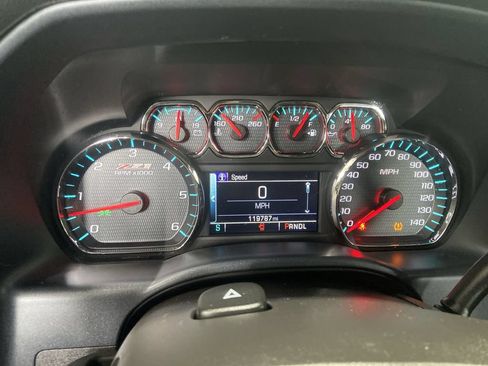 Used 2018 Chevrolet Silverado 1500 LT w/ All Star Edition AWD/4WD image 12
