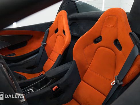 Used 2020 McLaren 600LT Spider RWD image 34