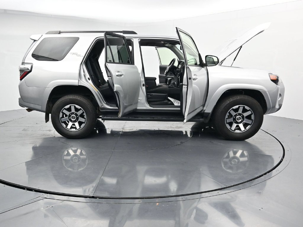 Used 2021 Toyota 4Runner TRD Off-Road AWD/4WD image 41
