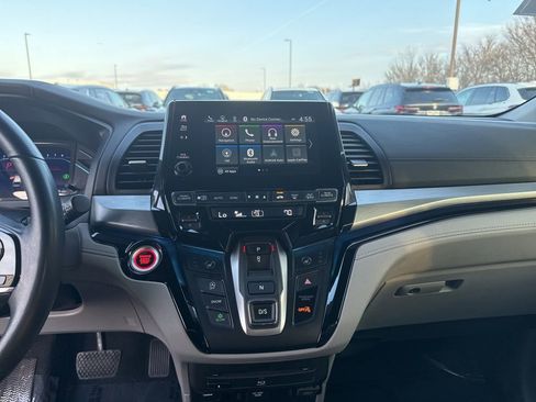 Used 2022 Honda Odyssey Touring image 15