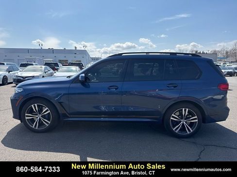 Used 2020 BMW X7 M50i image 4