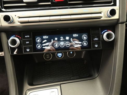 Used 2024 Genesis G70 3.3T Advanced w/ Sport Prestige Package image 29