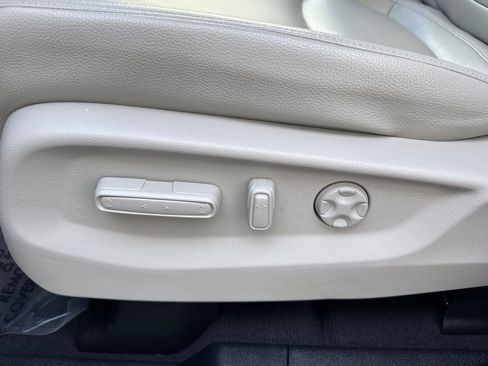 Used 2025 Honda Odyssey EX-L image 13