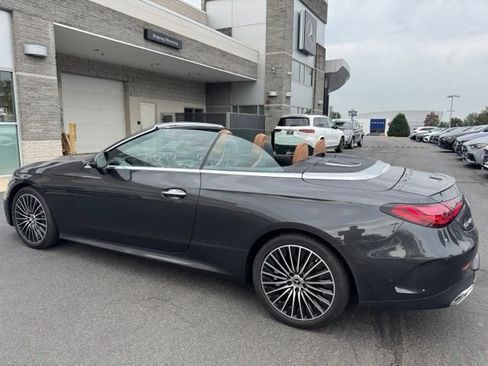 Used 2024 Mercedes-Benz CLE 450 4MATIC Cabriolet image 18