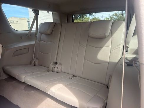 Used 2020 Cadillac Escalade ESV Premium Luxury w/ LPO, Radiant Package image 15