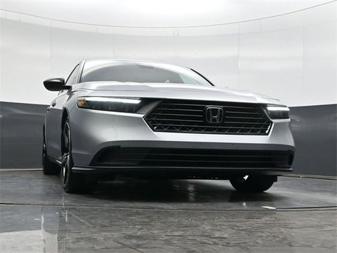 Used 2023 Honda Accord Sport image 27