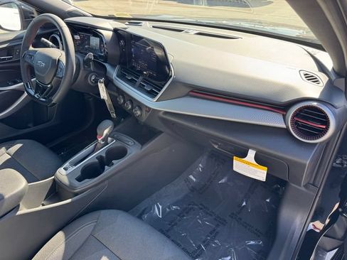 New 2026 Chevrolet Trax RS w/ Sunroof Package FWD image 6