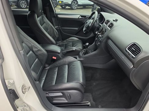 Used 2013 Volkswagen Golf R 4-Door AWD/4WD image 31