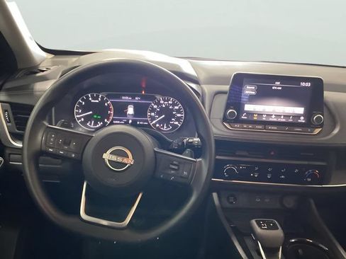 Used 2024 Nissan Rogue S AWD/4WD image 6