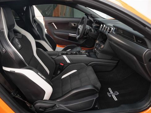 Used 2020 Ford Mustang Shelby GT500 w/ Technology Package image 35